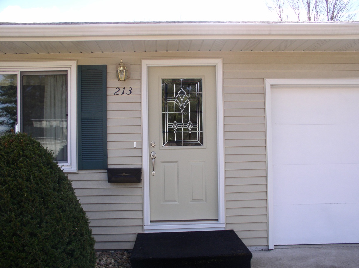 213 West 4th Street , Blair, WI, US