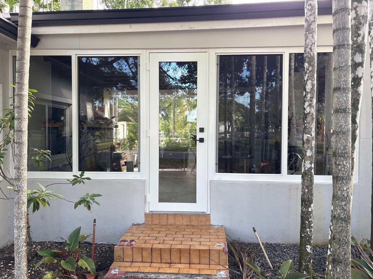 189 N Melrose Dr , Miami Springs, Florida, US