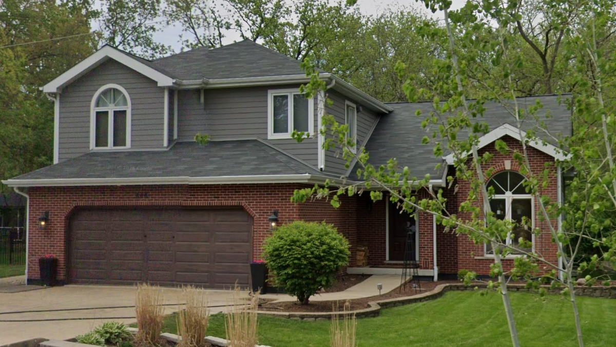 660 Saint Charles Road , Glen Ellyn, IL, US