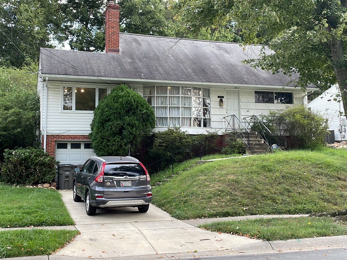 708 Harrington Road , Rockville, MD, US
