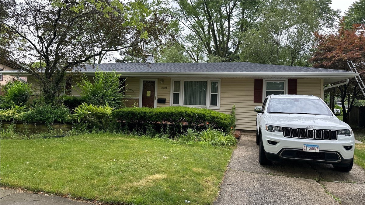 18923 Greenbay Avenue , Lansing, IL, US