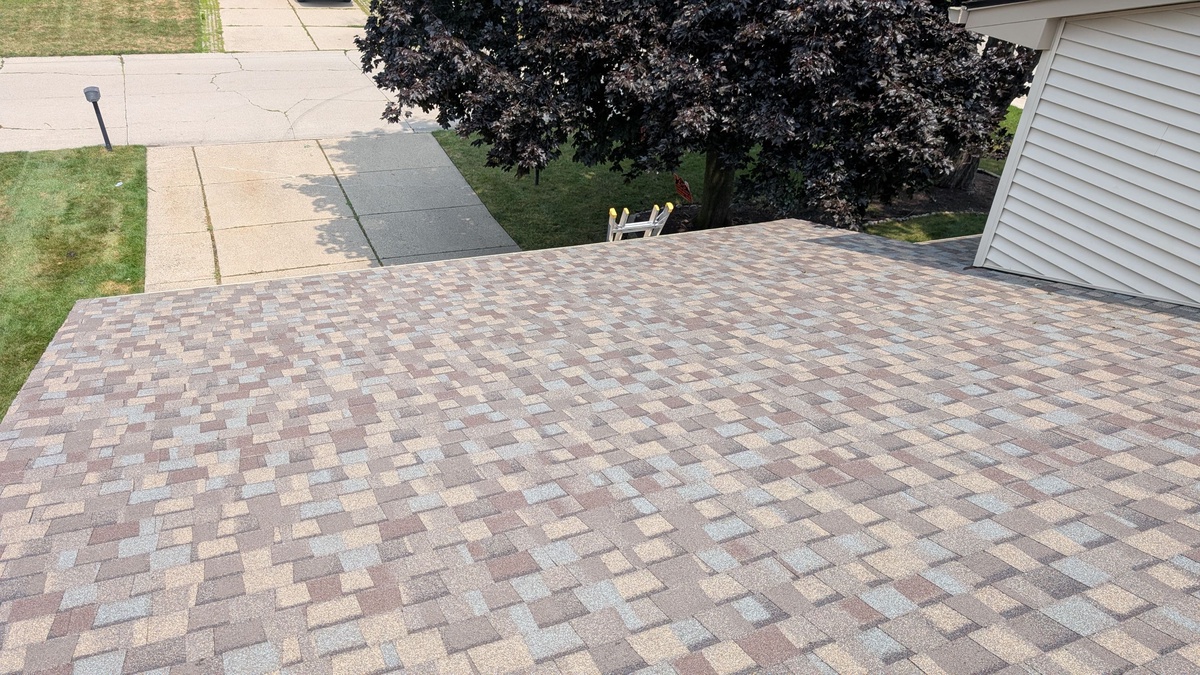 16336 Festian Drive , Clinton Township, MI, US
