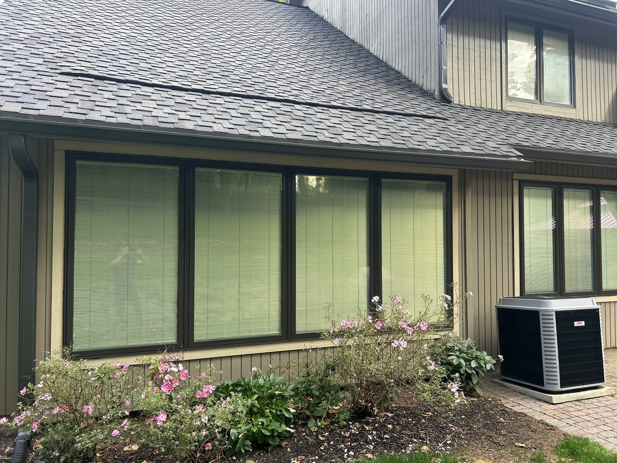 4515 Woodstock Street , Shawnee, KS, US