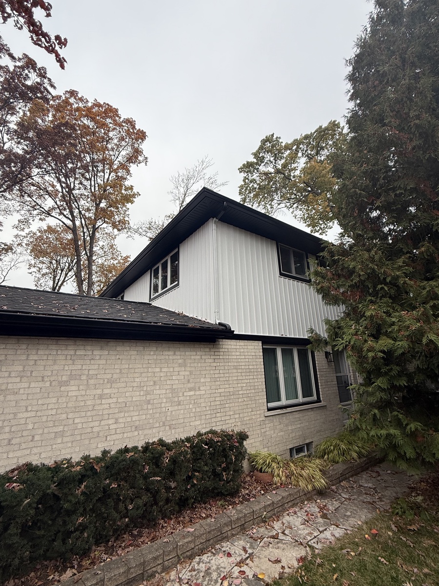 23250 Cheltenham Lane , Dearborn Heights, MI, US