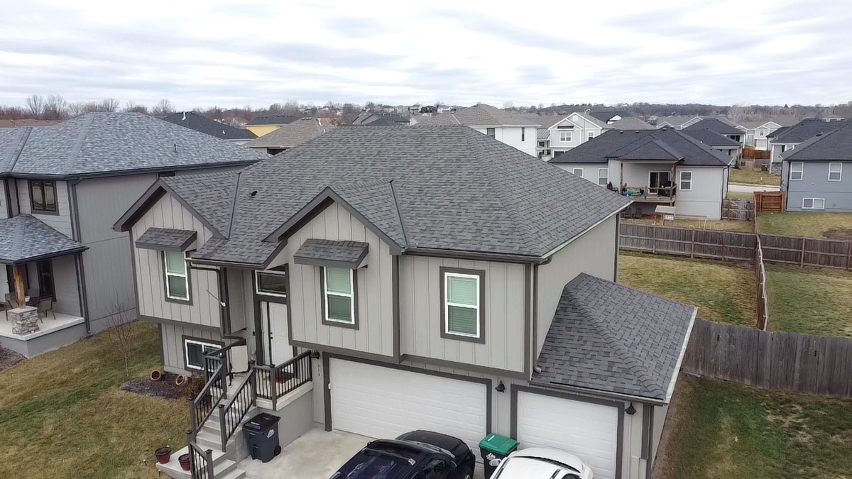512 Southwest Ridgeview Drive , Grain Valley, MO, US