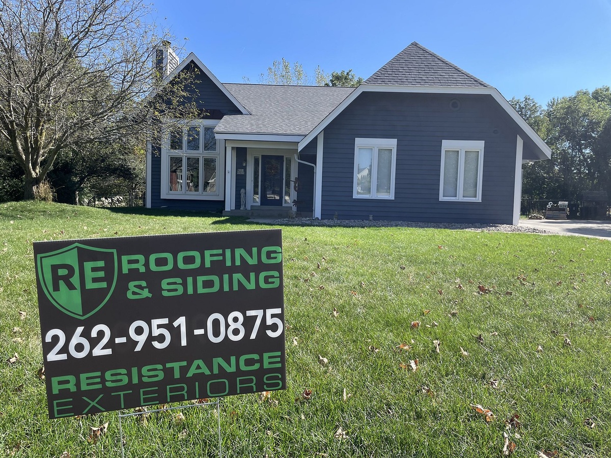 W230N7439 East Stoneridge Court , Sussex, WI, US