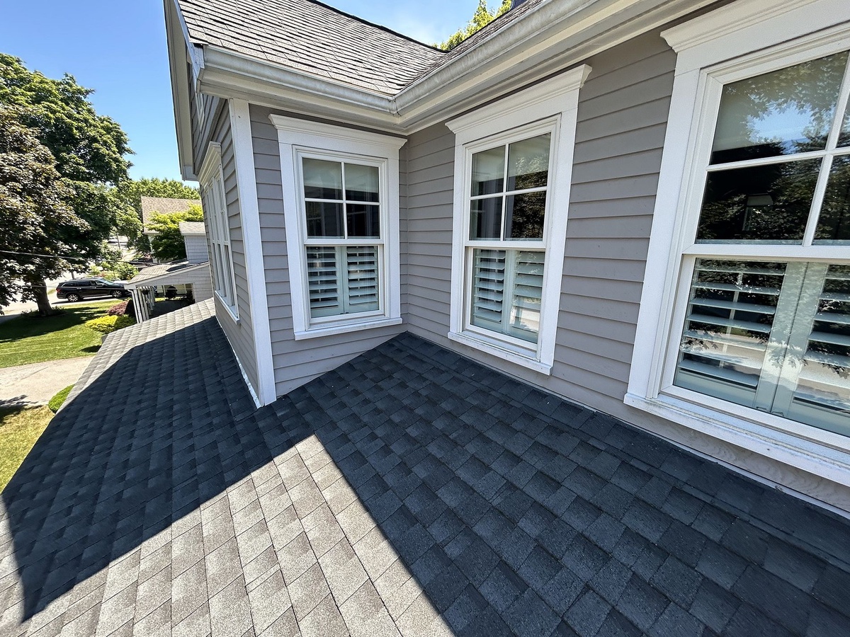 92 Grosvenor Road , Needham, MA, US