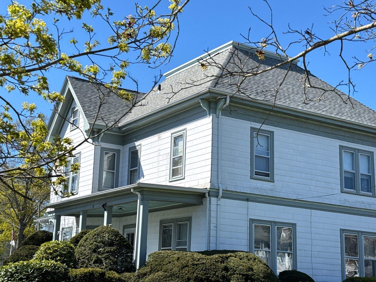 160 Pawtuxet Ave , Cranston, Rhode Island, US