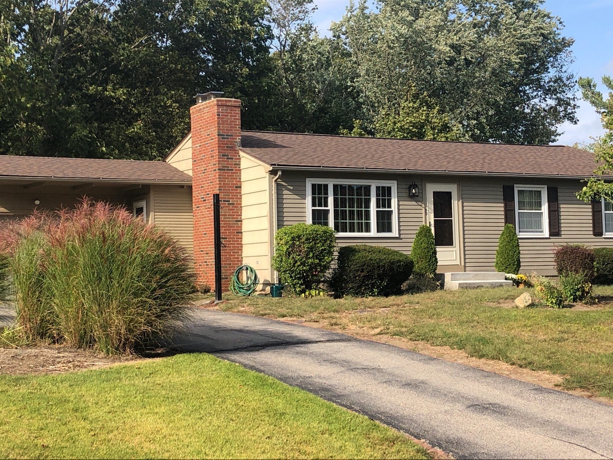 59 Carriage Hill Road , North Kingstown, RI, US