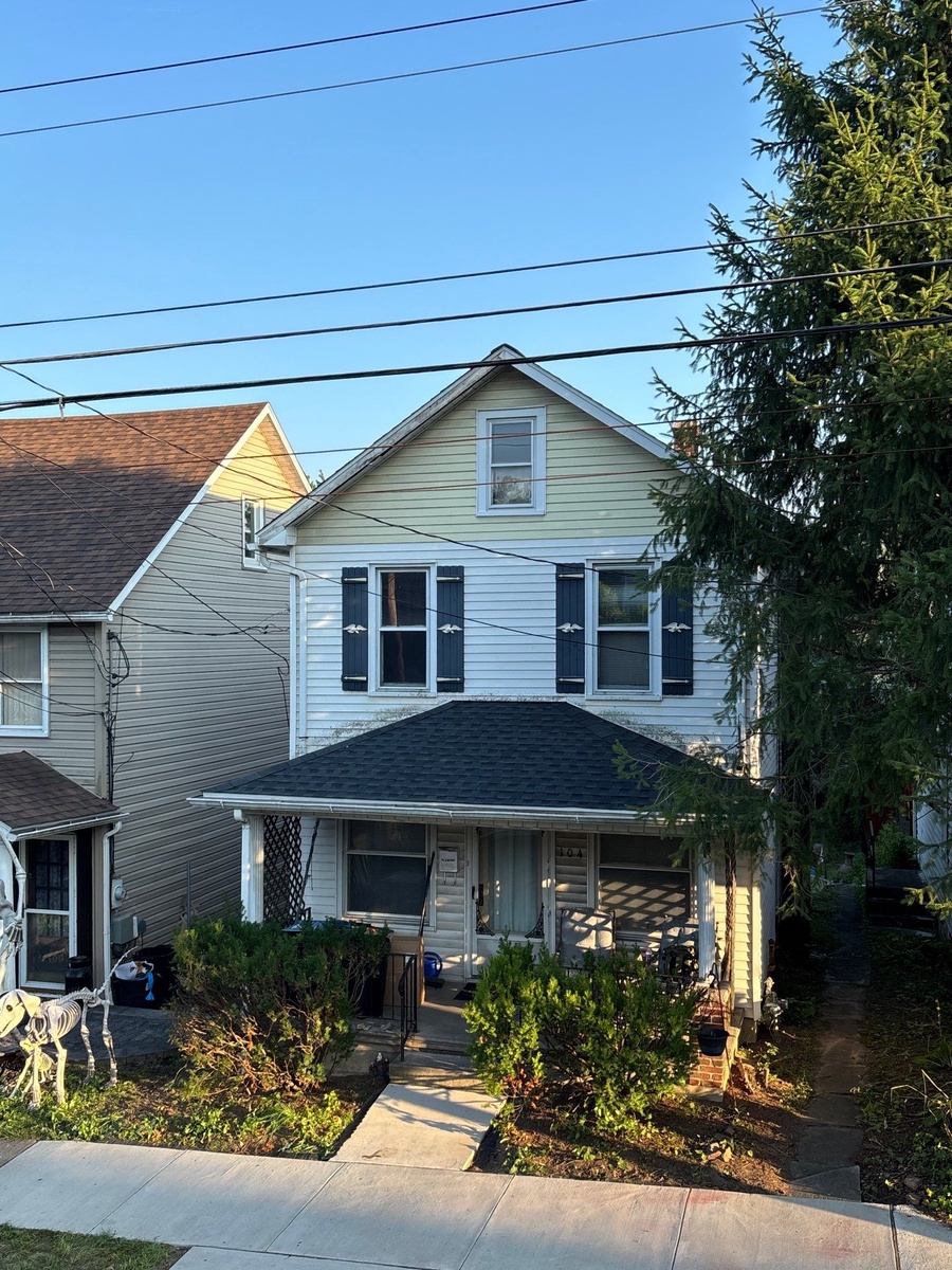 104 East High Street , Nazareth, PA, US