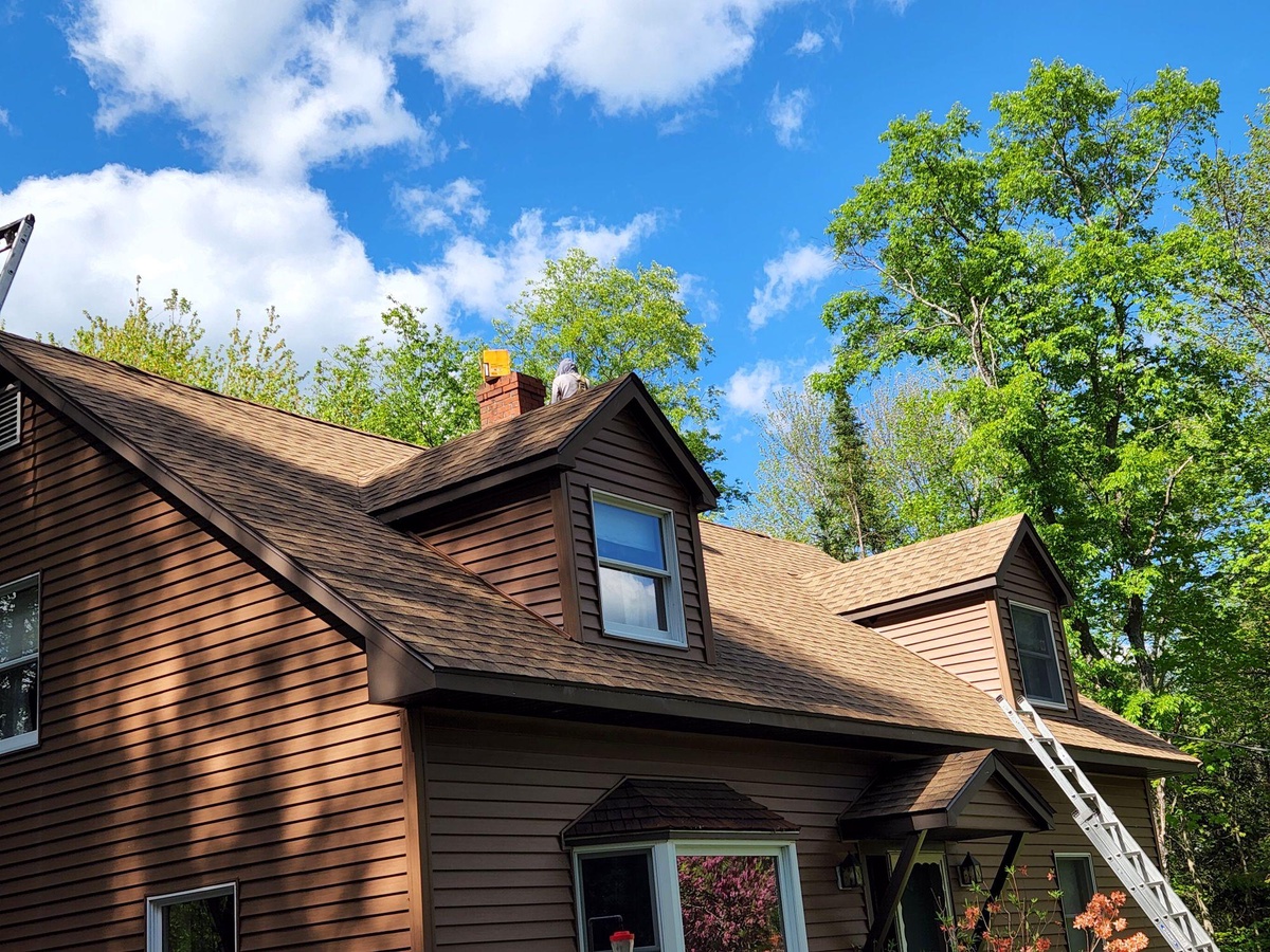 58 Hemlock Lane , Milford, ME, US