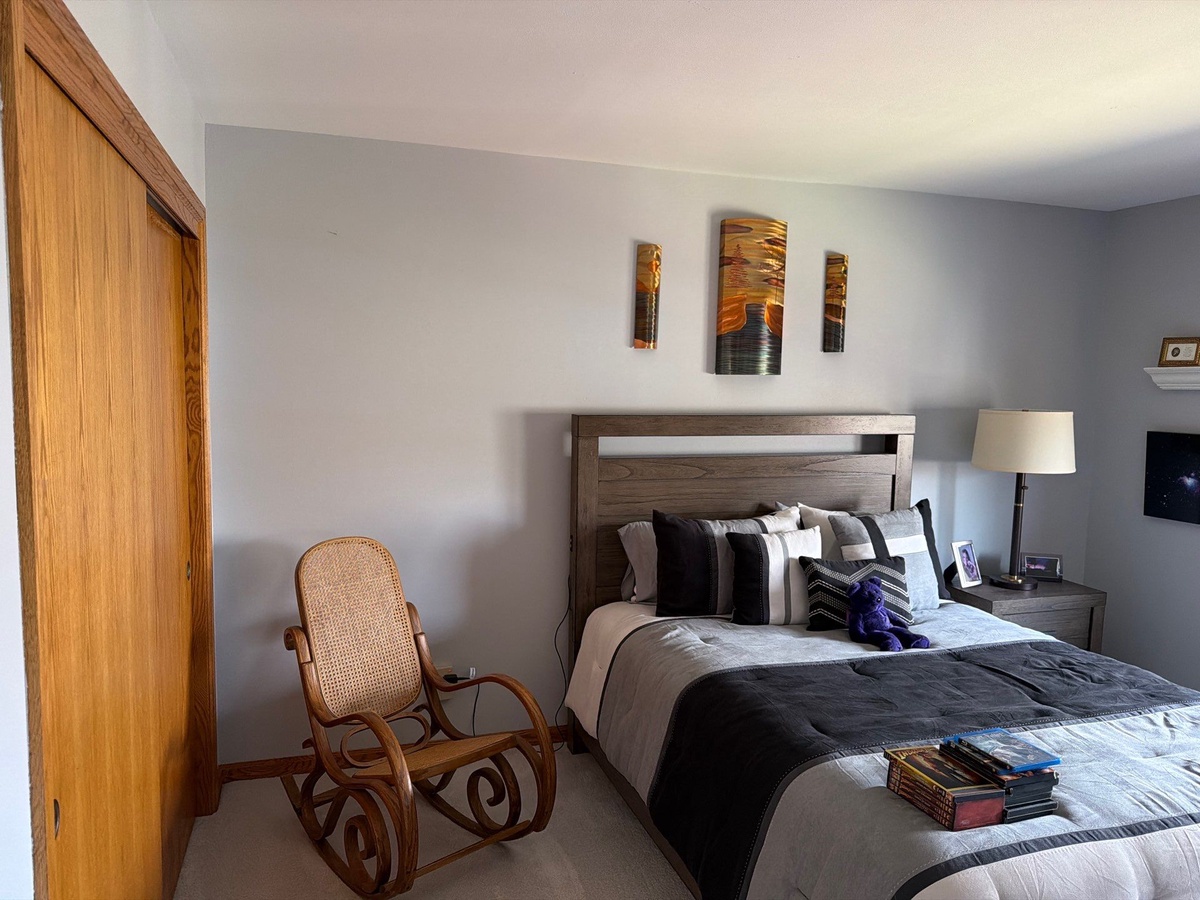 Dennis S. 8516 W Beacon Hill Dr, Franklin, WI