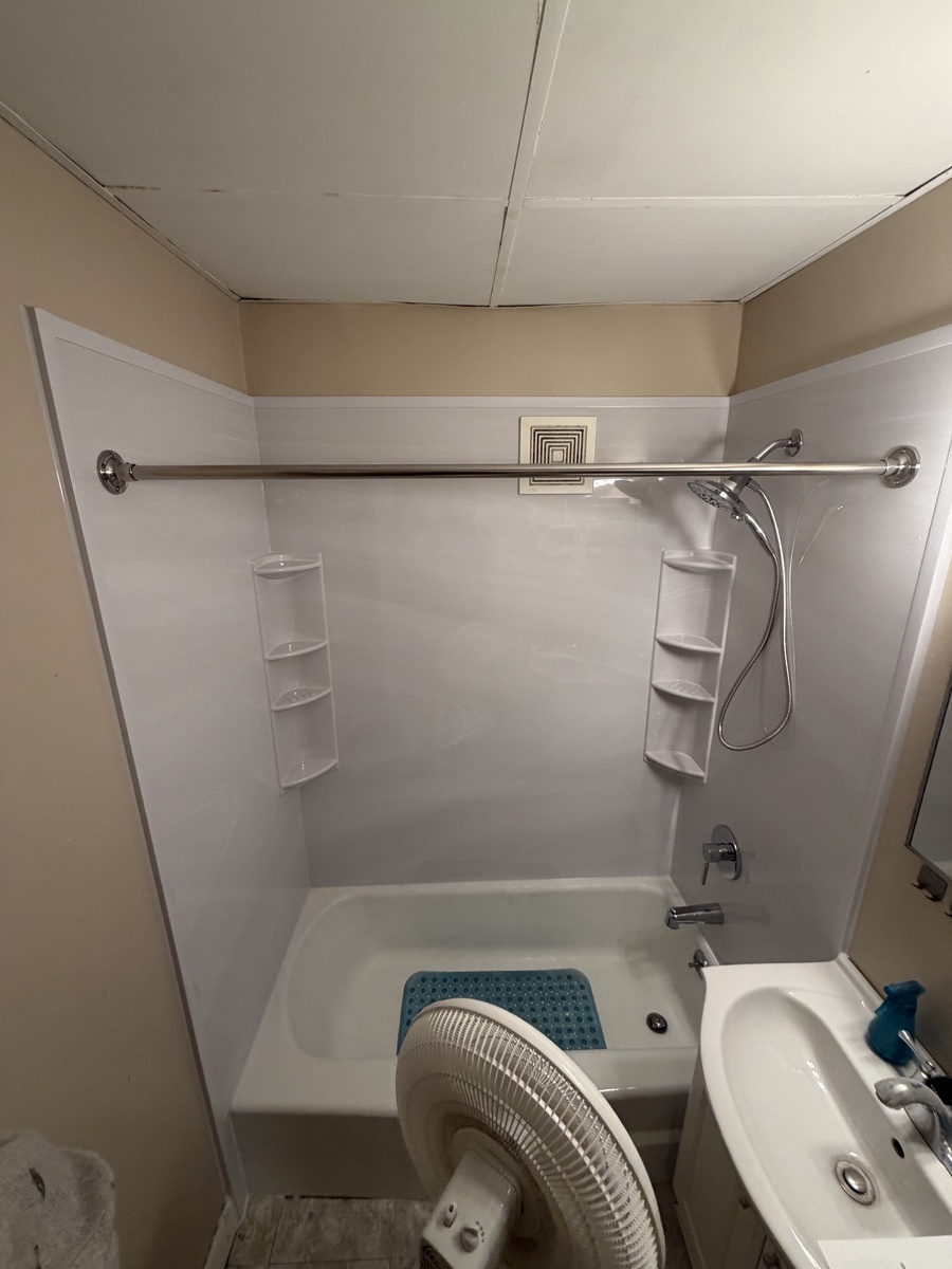 South Milwaukee, WI, 53172, US
