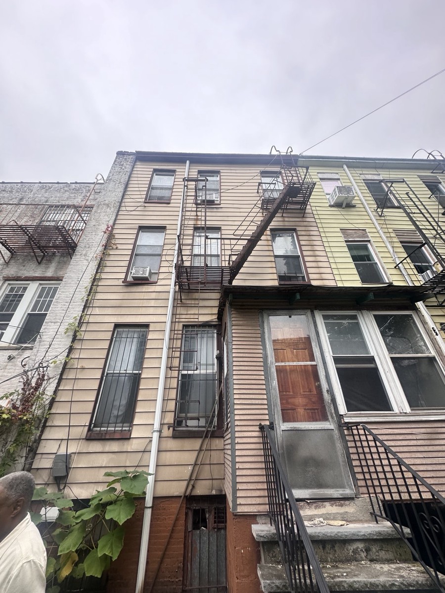 255 Patchen Avenue , City of New York, NY, US