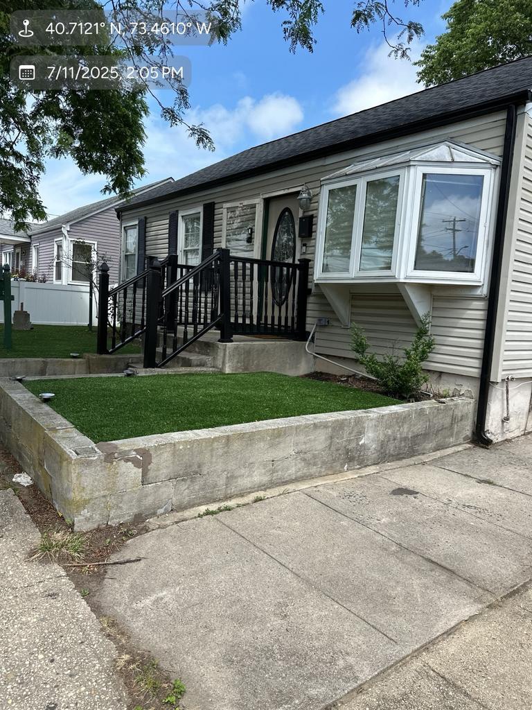 1078 North Broadway , Massapequa, NY, US