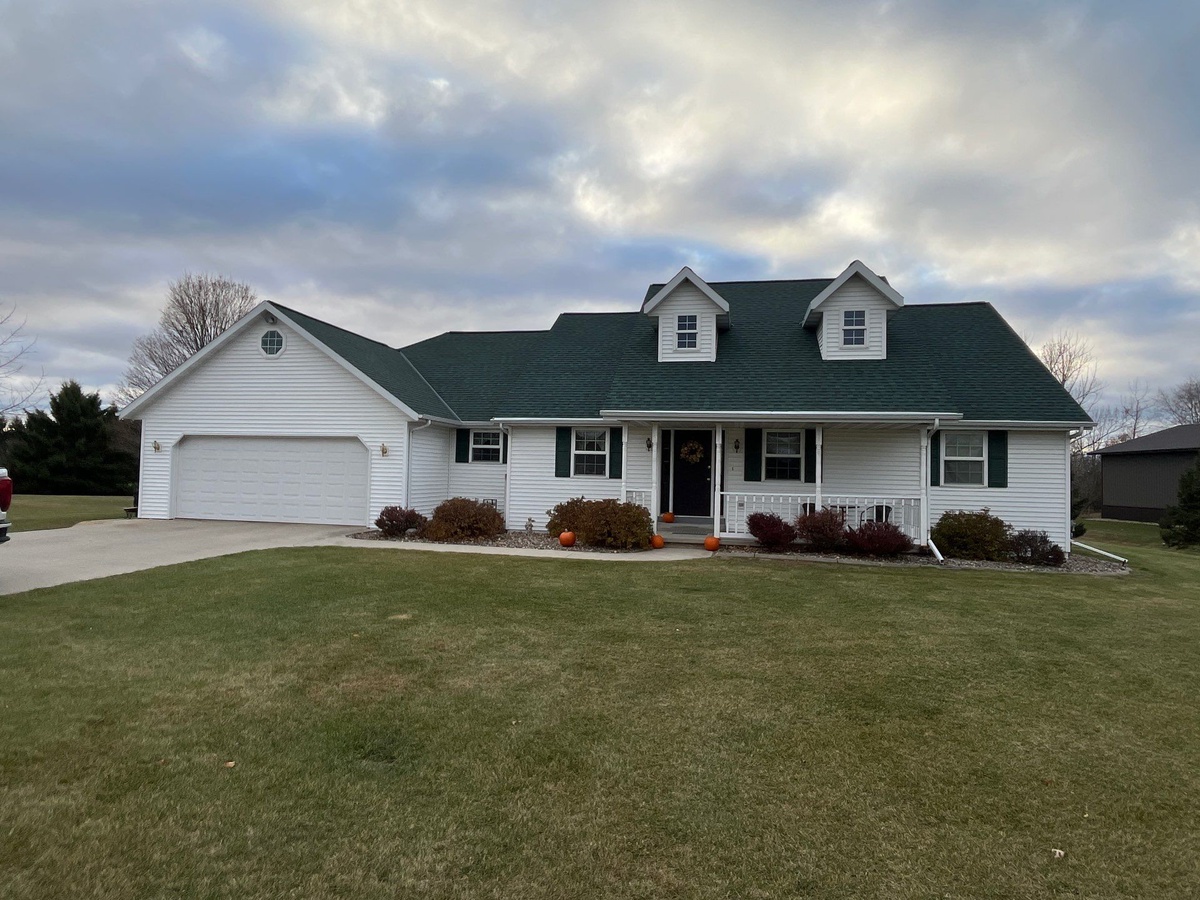 4887 Glenfield Drive , Pulaski, WI, US