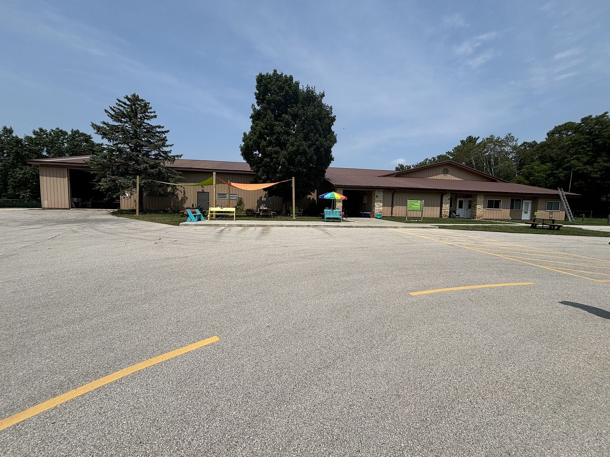W330S1205 County Road C , Delafield, WI, US