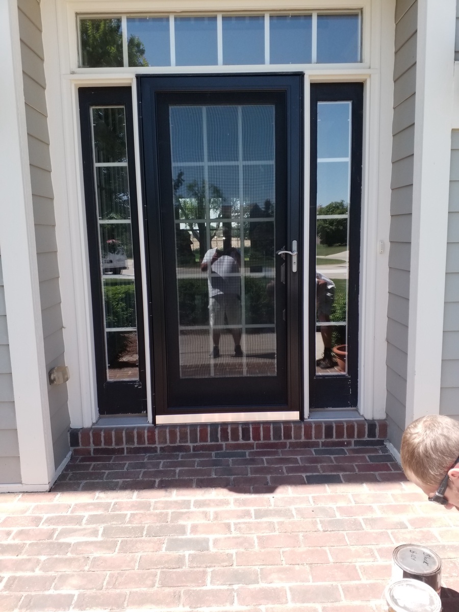 Eric L. N66W35720 Grey Hawk Circle, Oconomowoc, WI