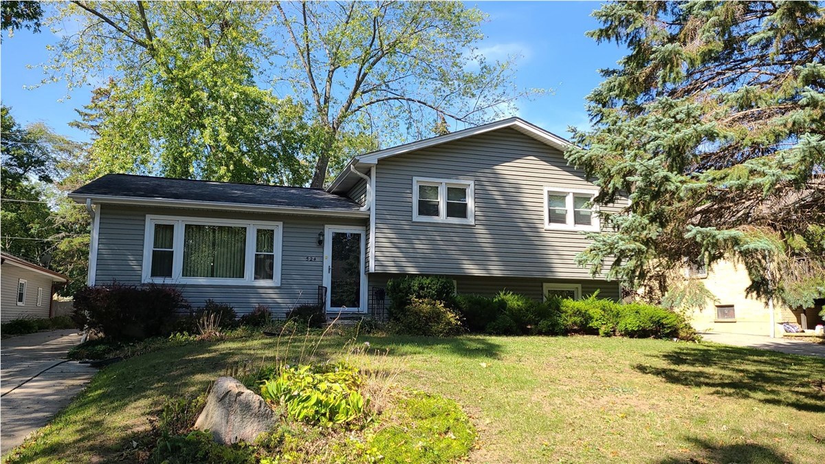 524 South Prairie Avenue , Mundelein, IL, US
