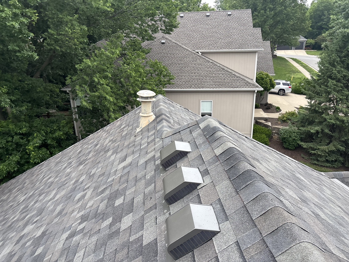 10210 Magnolia Lane , Parkville, MO, US