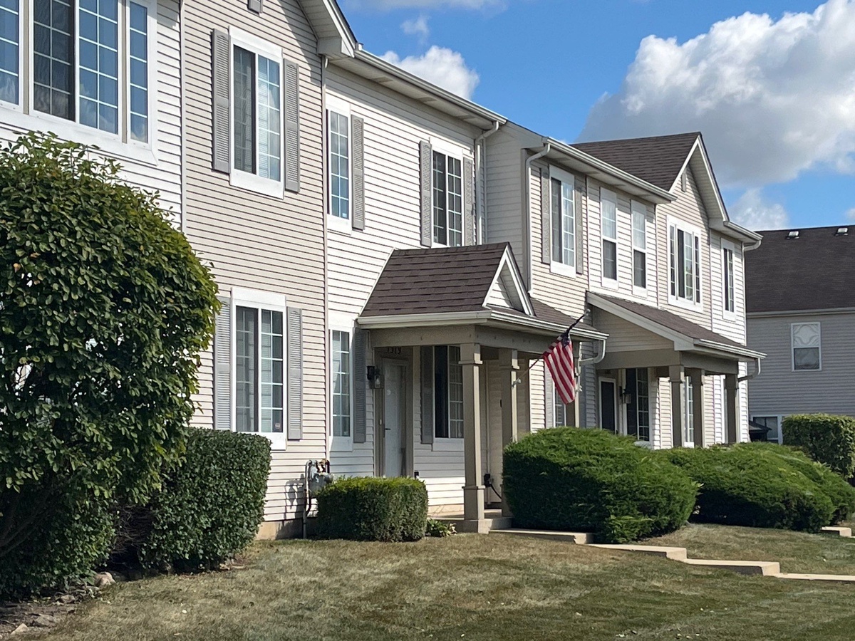 1519 Azalea Circle , Romeoville, IL, US