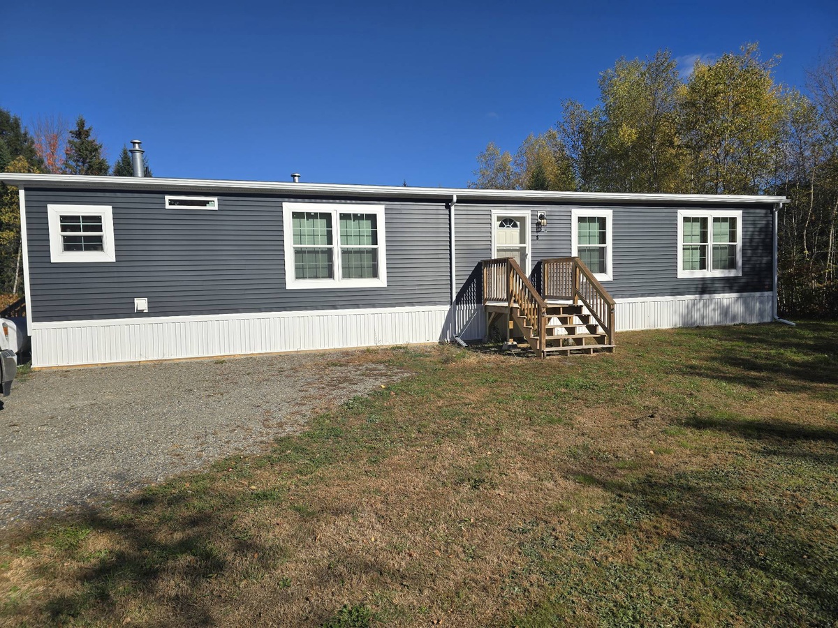 78 South Ridge Road , Palmyra, ME, US