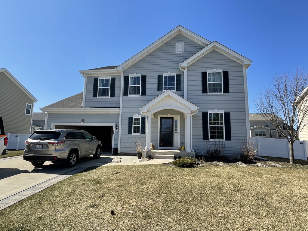 454 East Amberside , Elgin, IL, US