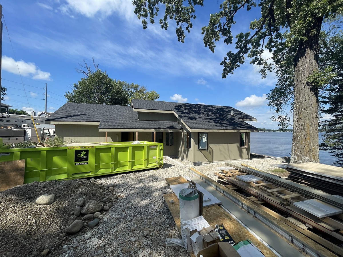 1923 Milwaukee Street , Delafield, WI, US