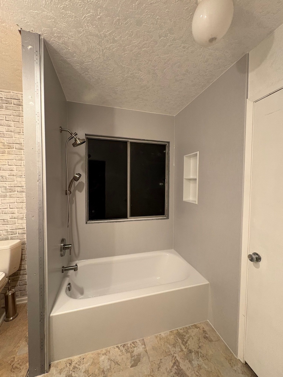 Santa Ana, CA, 92705, US