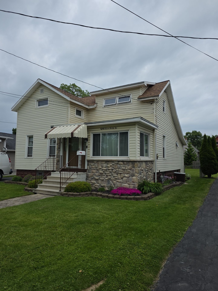 8722 Frontier Avenue , Niagara Falls, NY, US
