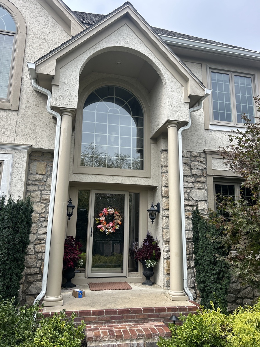 9440 Vista Drive , Lenexa, KS, US