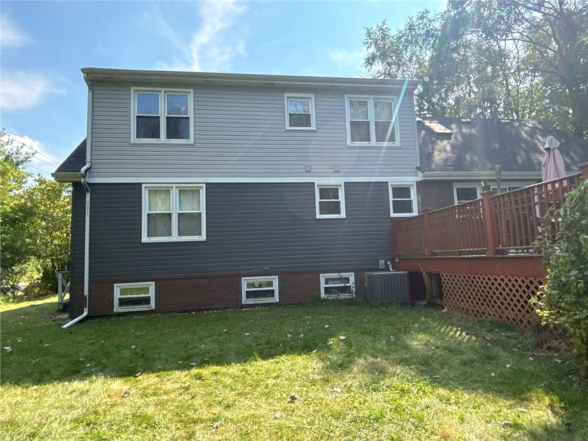 4360 West Lawn Avenue , Gurnee, IL, US