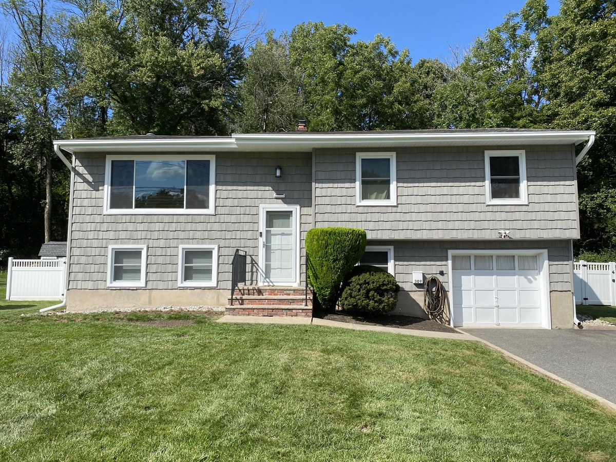 309 Rexland Drive , Boonton, NJ, US