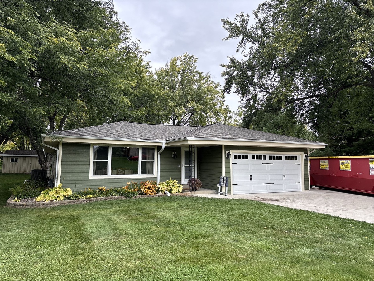 N65W28554 Fairlane Drive , Hartland, WI, US