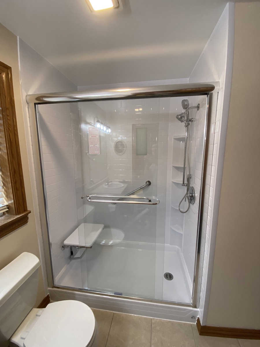 425 Falcon Drive , Pulaski, WI, US