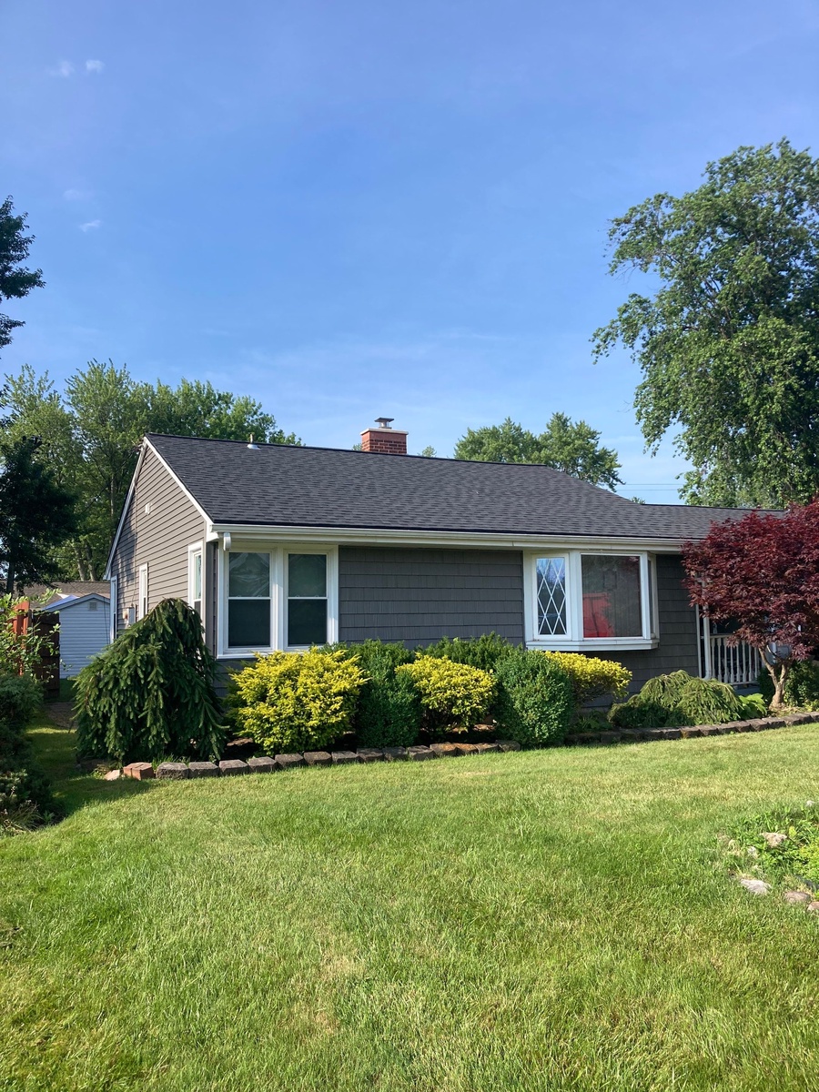 1452 Red Jacket Road , Grandyle Village, NY, US