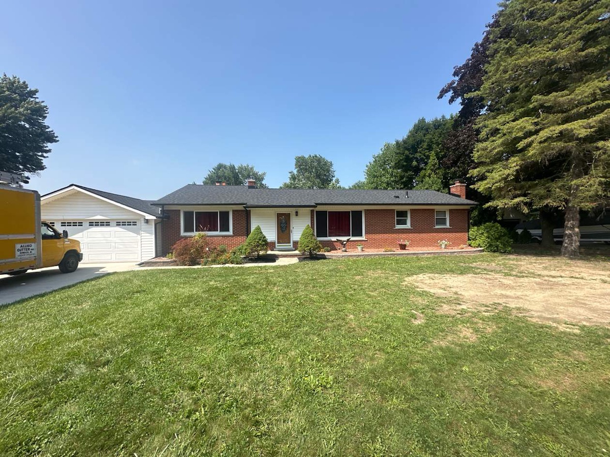 17039 Faulman Road , Clinton Township, MI, US