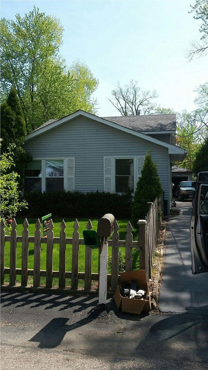 26401 Willow Avenue , Mundelein, IL, US