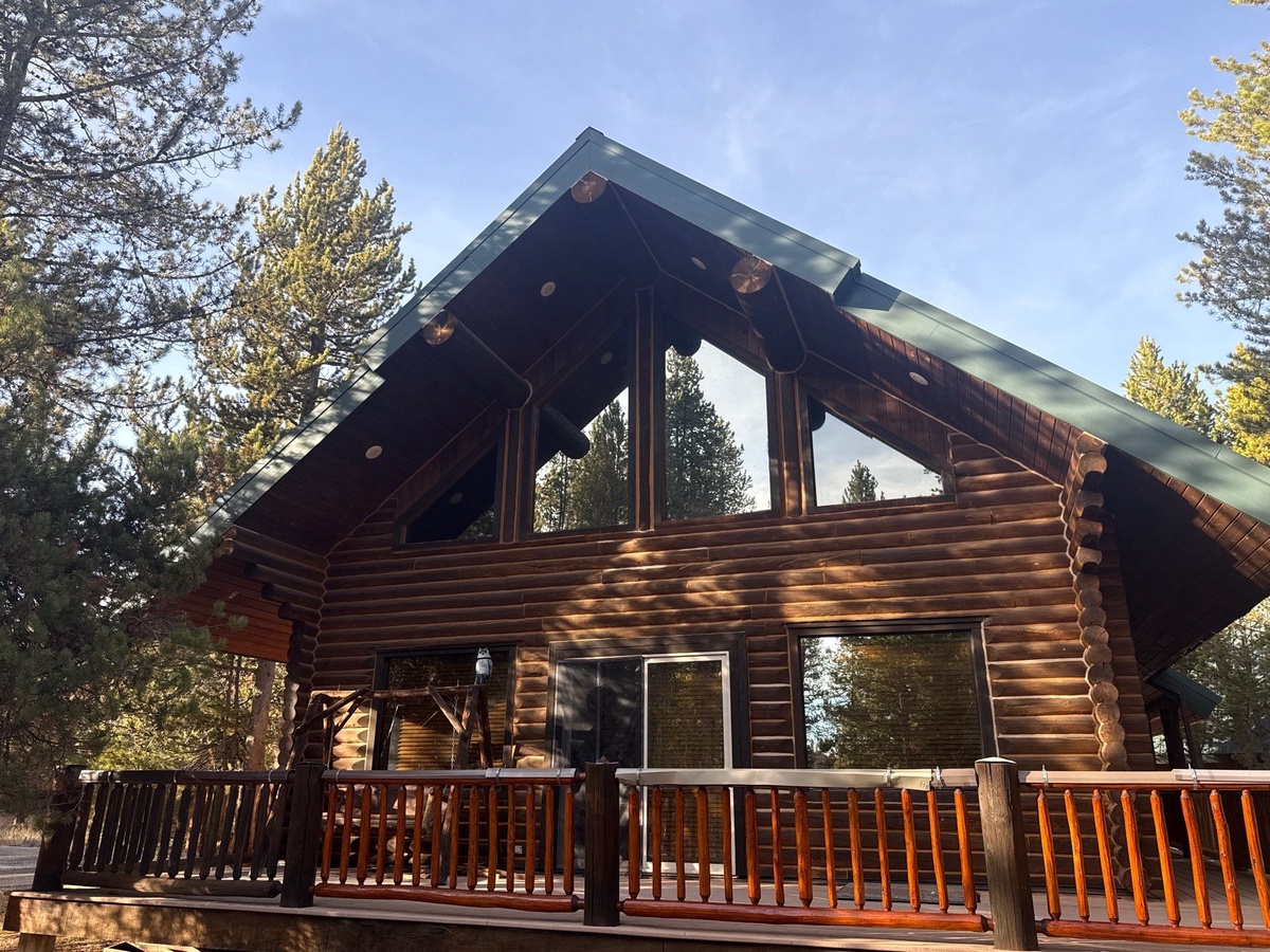 3958 McCrea Drive , Island Park, ID, US