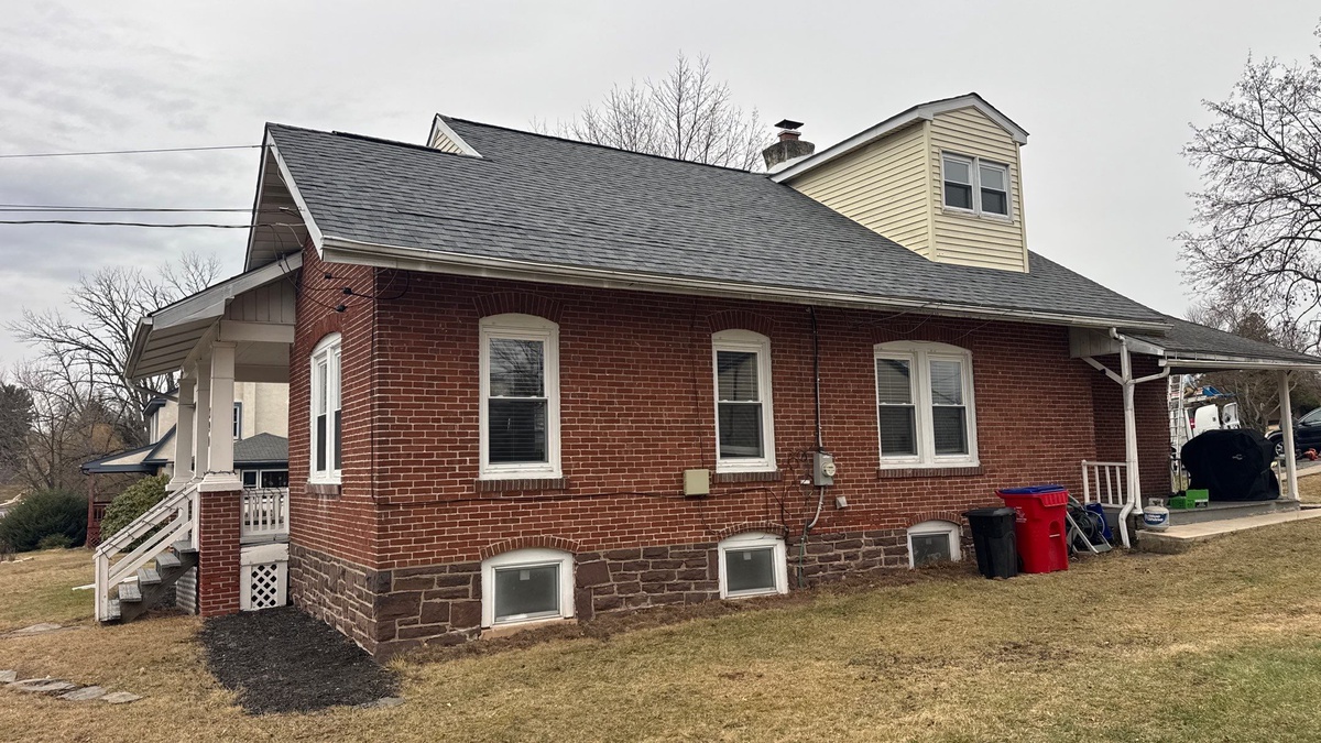 390 North Pleasantview Road , Sanatoga, PA, US