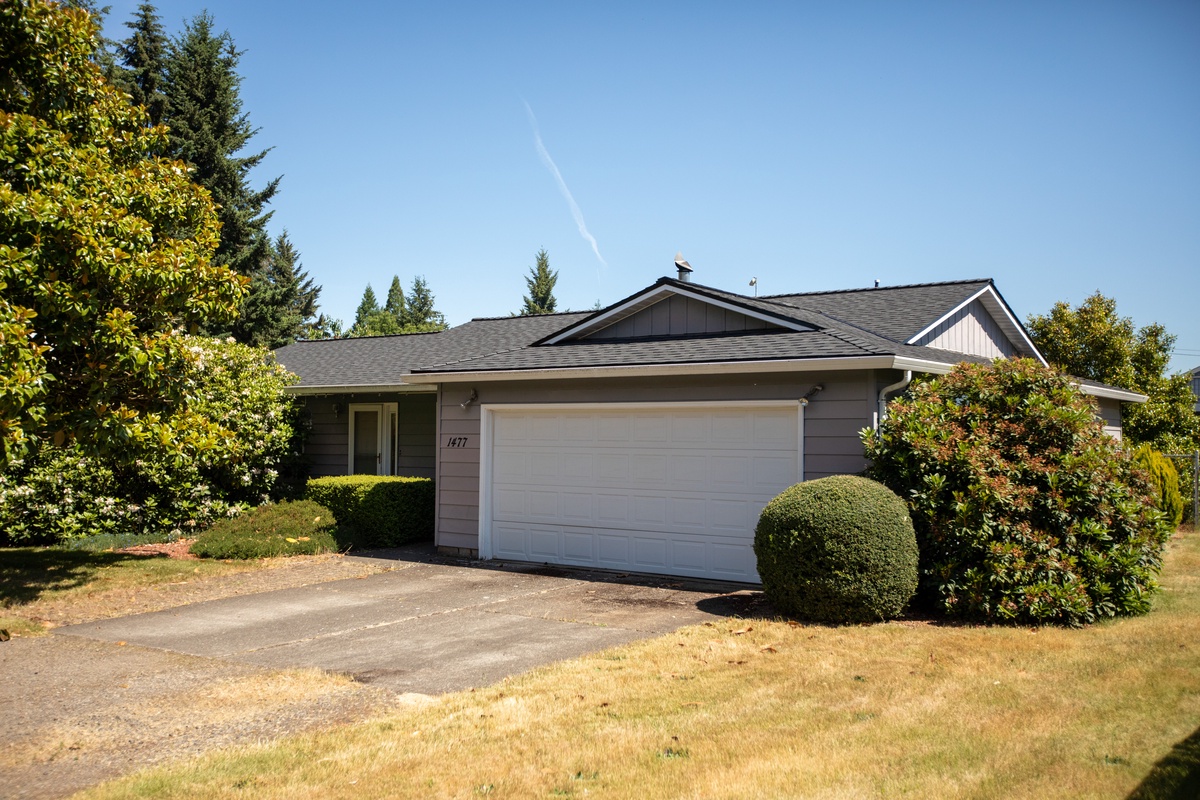 1477 Sylvan Avenue Southeast , Salem, OR, US