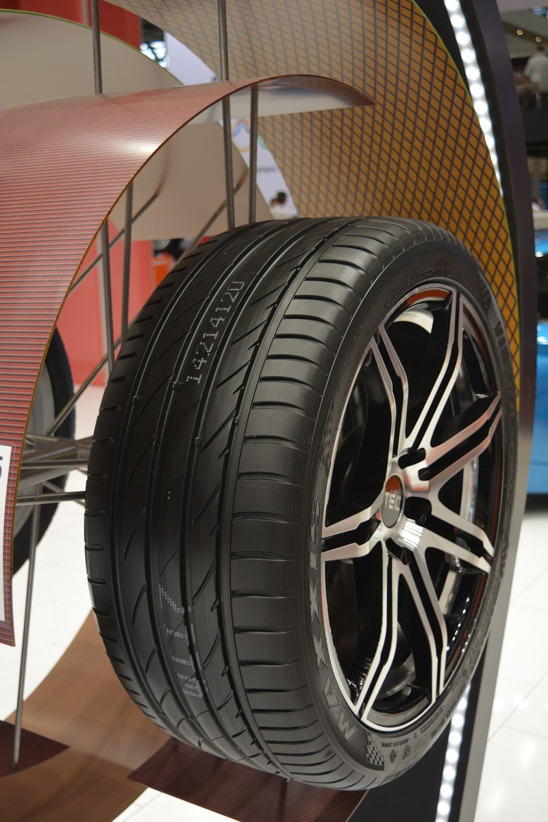 Летняя шина maxxis victra sport 5