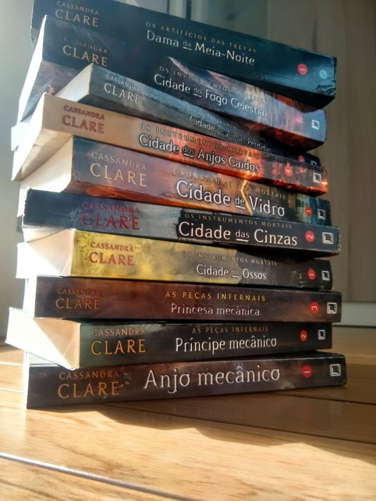Os livros de Cassandra Clare
