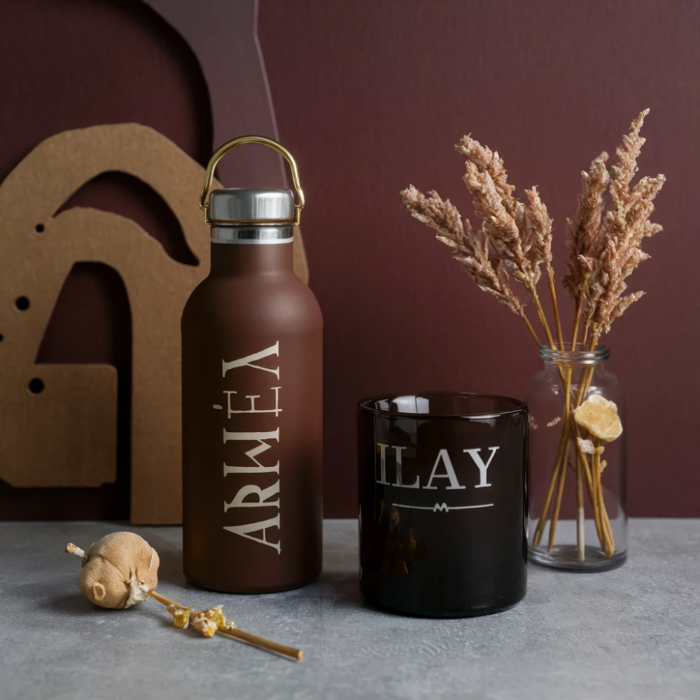 בקבוקים וכוסות תרמיים