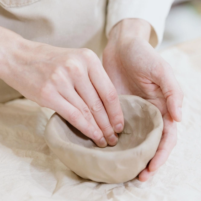 סדנאות קרמיקה בתל אביב לכל גיל ואירוע | COLORIA TLV