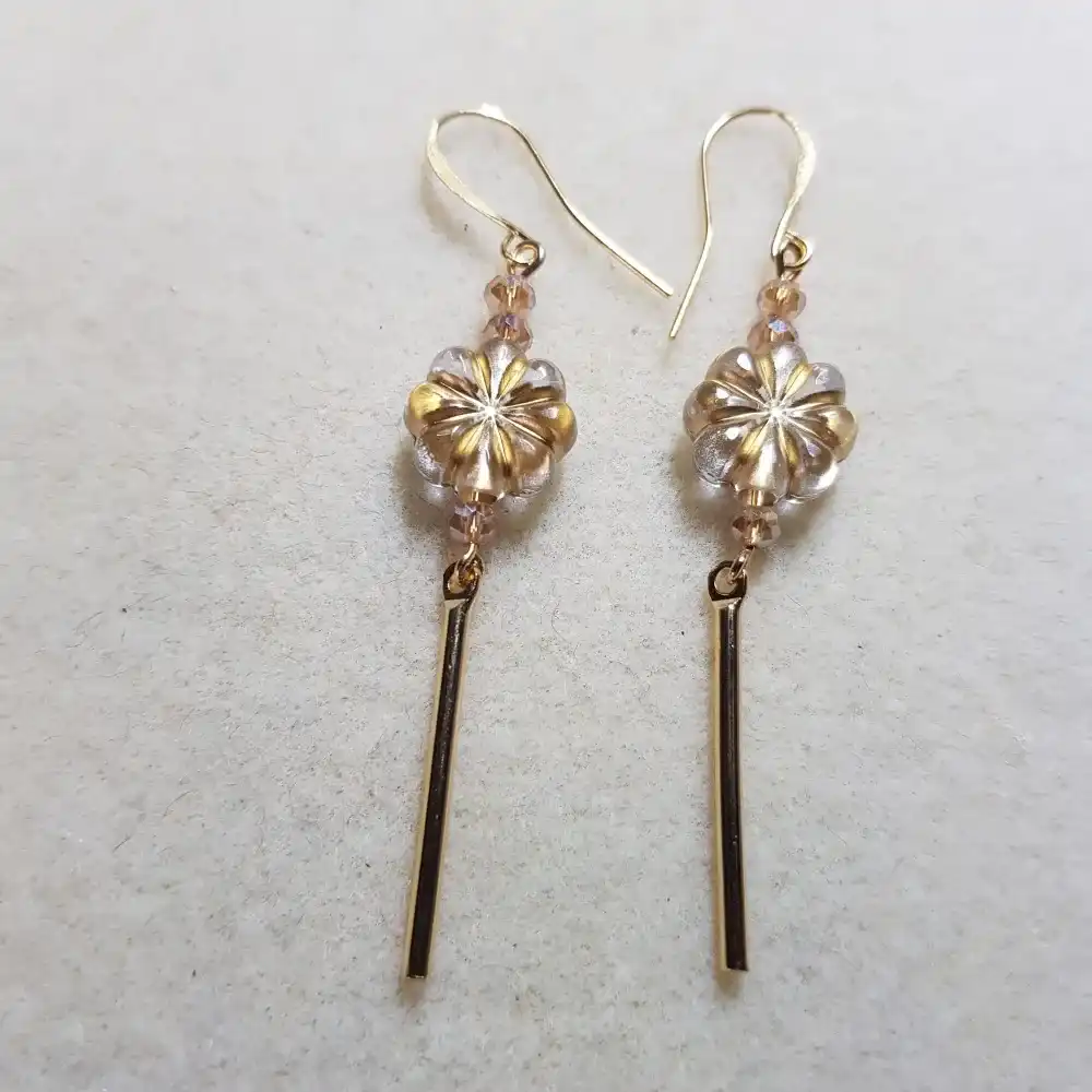 עגילים בעבודת יד | רונה סדנאות יצירה ונפש