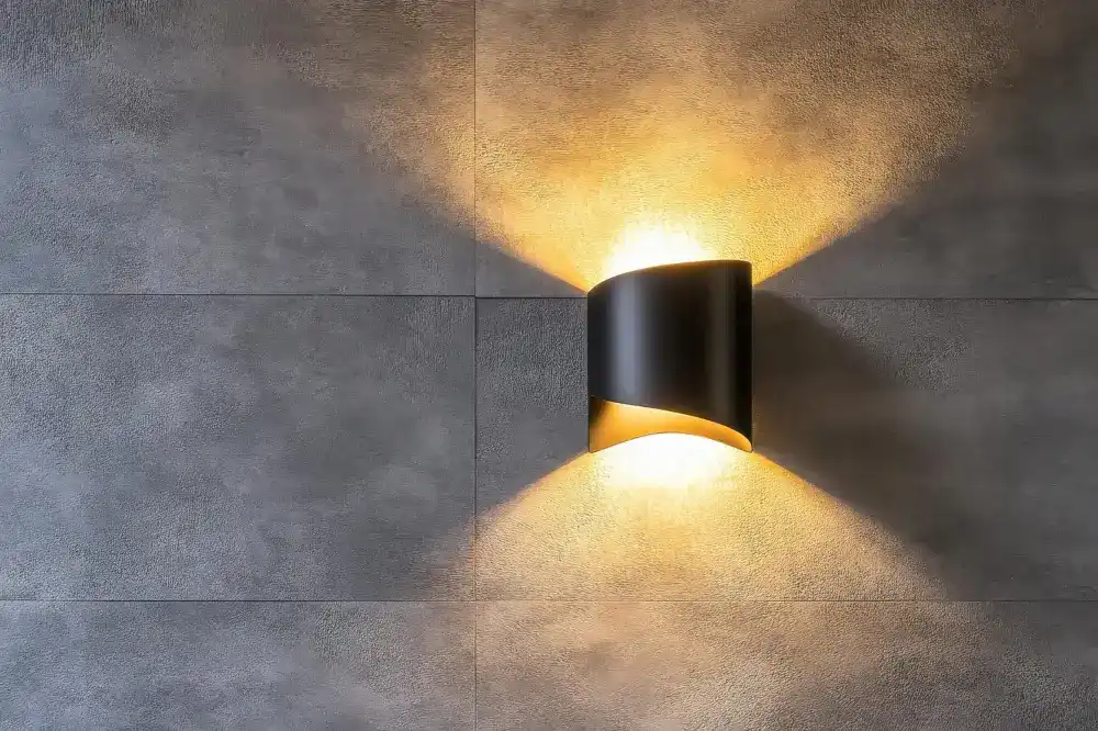 תאורת קיר וחומות