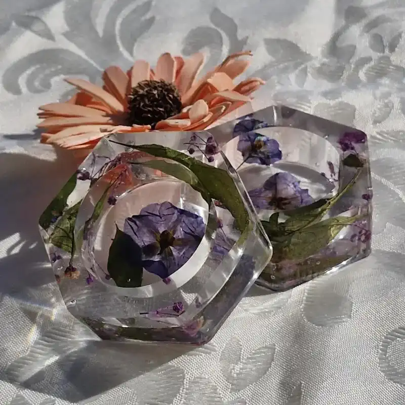 חפצי נוי מאפוקסי בעבודת יד