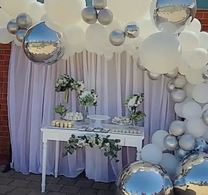 קשת בלונים קלאסית