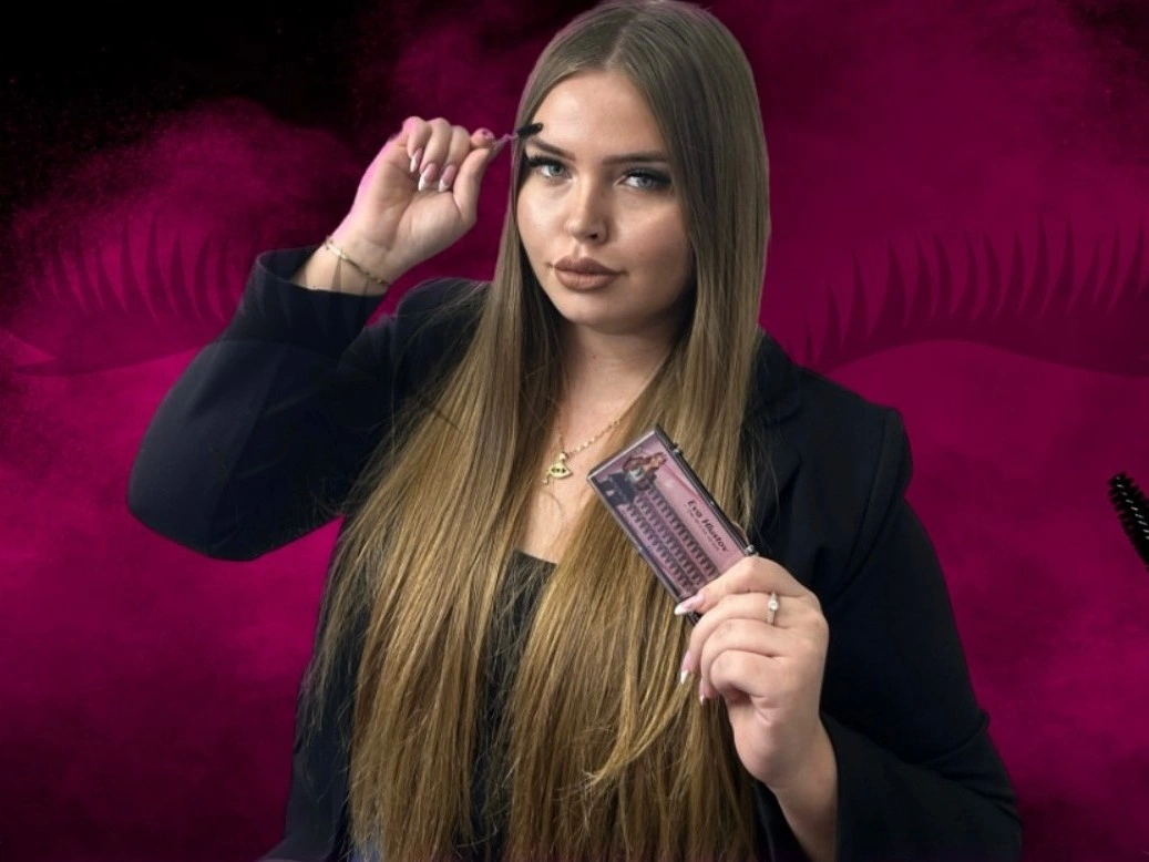 קצת עליי || אווה חלוסטוב